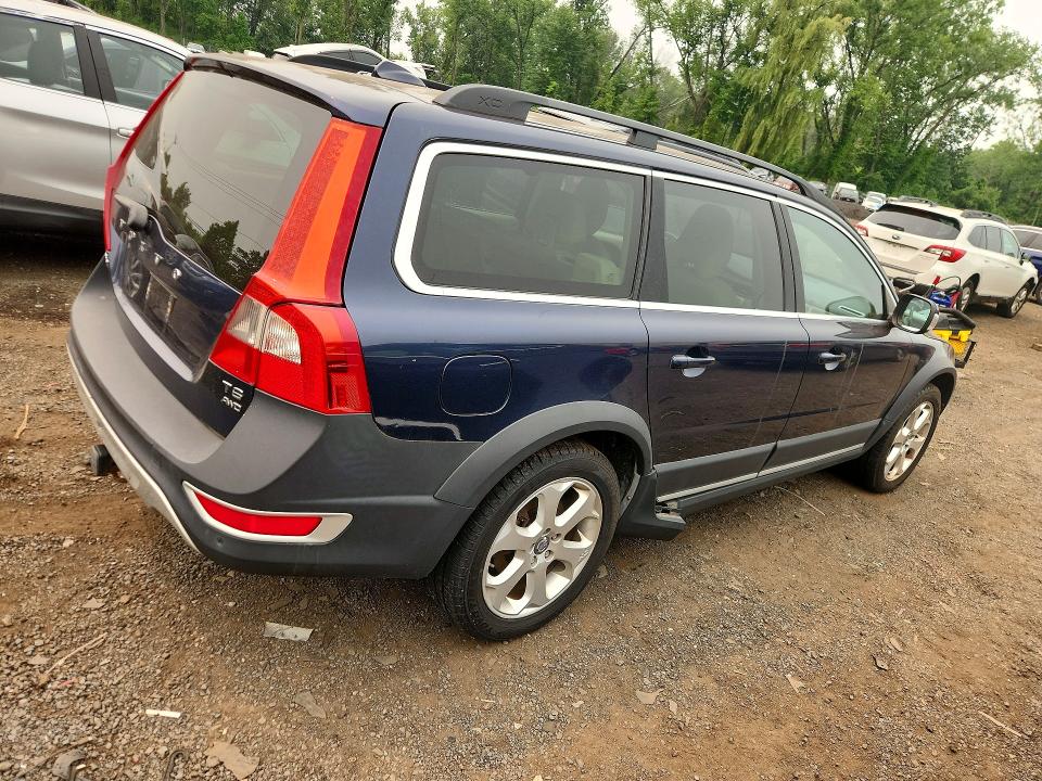 2011 Volvo Xc70 VIN YV4902BZ5B1107621 COPART salvage auction — NORMAL WEAR, Ct - Certificate Of Title, sold $450 on 2026-07-28 (photo 3)