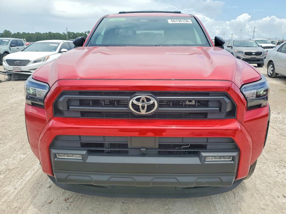 2026 Toyota 4runner VIN JTEVA5AR9T5009876 COPART salvage auction — SIDE, Tx - Salvage Vehicle Title, sold $24,100 on 2026-07-19 (photo 5)