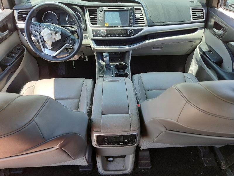 2018 Toyota VIN 5TDKZRFHXJS549736 COPART salvage auction — FRONT END, Tx - Certificate Of Title (P), sold $9,600 on 2026-07-30 (photo 8)