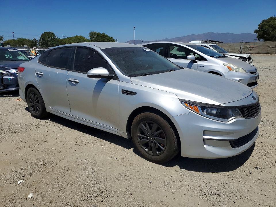 2017 Kia Optima VIN 5XXGT4L39HG148807 COPART salvage auction — MINOR DENT/SCRATCHES, Ca - Dis/Dlr/Exp Only Clean Title, sold $1,400 on 2026-07-21 (photo 4)