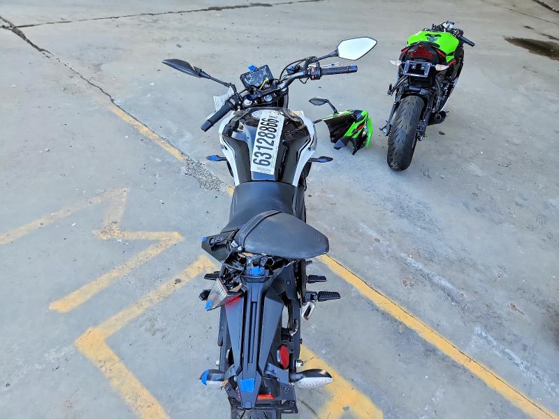 2022 Moto guzzi Cf500 VIN LCEPEVLB4N6000601 COPART salvage auction — FRONT END, VA - CERTIFICATE OF TITLE, sold $1,200 on 2026-08-04 (photo 6)