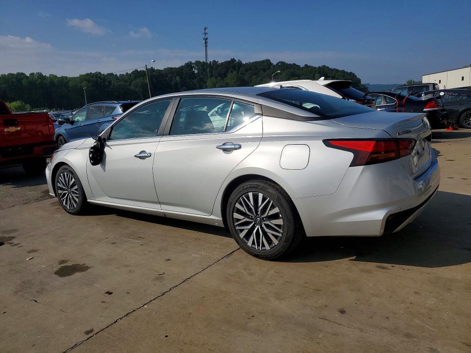 2025 Nissan Altima VIN 1N4BL4DV7SN386716 COPART salvage auction — ROOF, Fl - Cert Of Title Slvg Rebuildable, sold $7,600 on 2026-07-30 (photo 2)