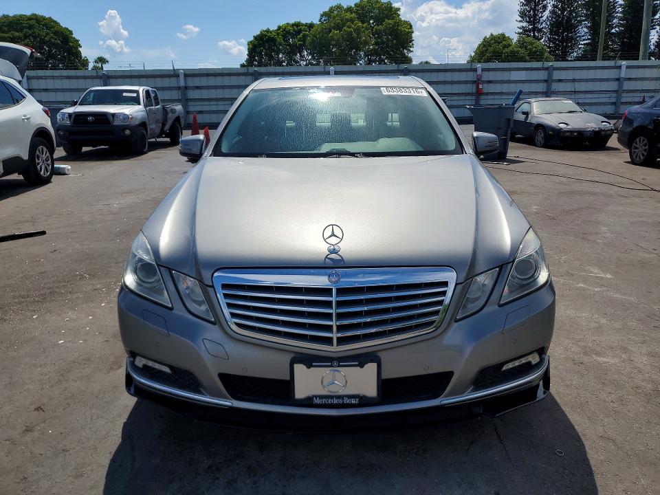2010 Mercedes-benz E-class VIN WDDHF8HBXAA233004 COPART salvage auction — NORMAL WEAR, Fl - Cert Of Title-Rebuilt, sold $2,200 on 2026-08-03 (photo 5)