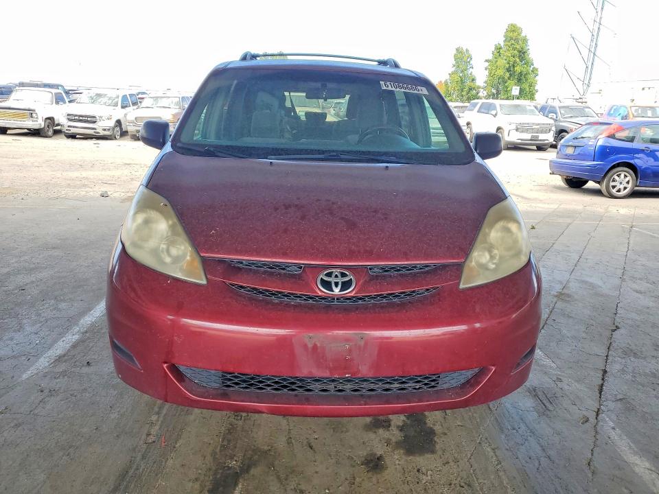 2010 Toyota Sienna VIN 5TDKK4CC3AS314076 COPART salvage auction — MINOR DENT/SCRATCHES, CA - DIS/DLR/EXP APP FOR DUP CLEAN, sold $30 on 2026-07-28 (photo 5)