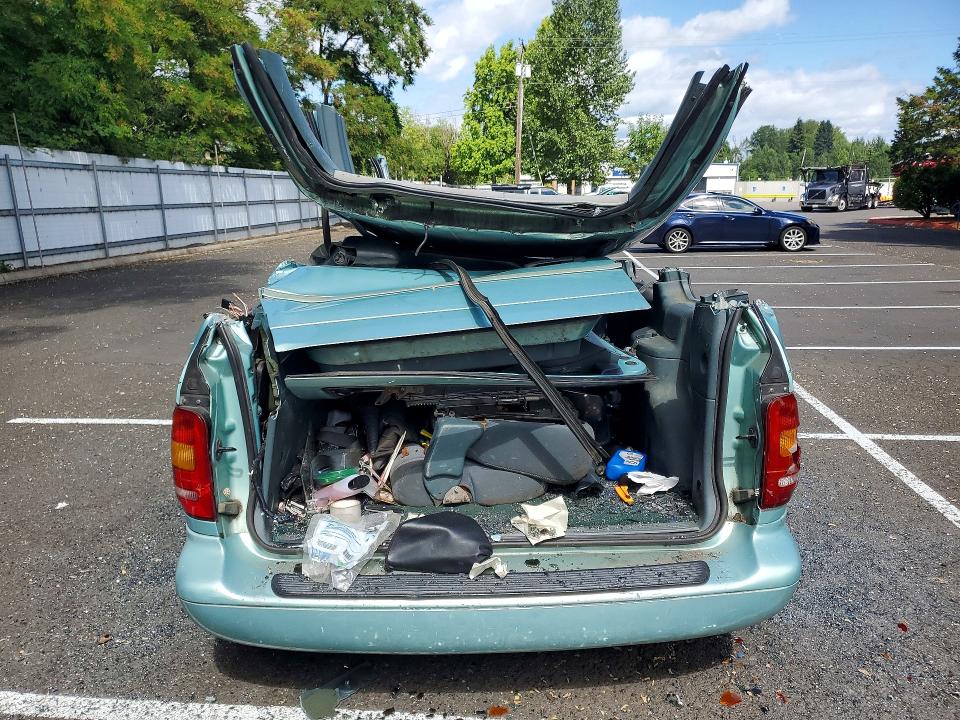 1995 Ford Windstar VIN 2FMDA5145SBC44236 COPART salvage auction — FRONT END, Or - Lien Papers Salvage, sold $100 on 2026-07-08 (photo 6)