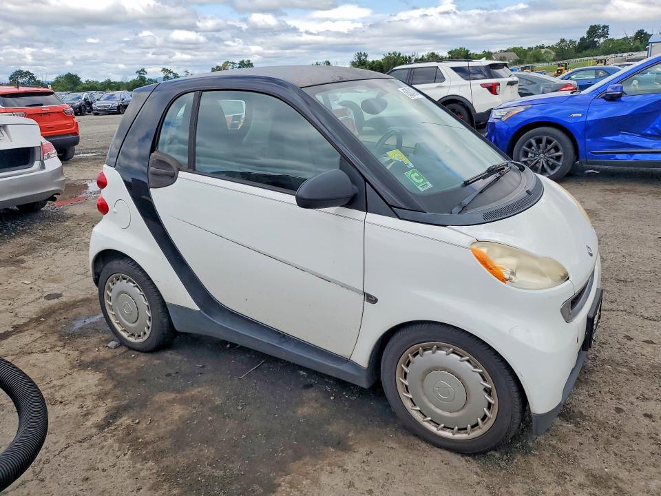 2011 Smart Fortwo VIN WMEEJ3BA6BK439027 COPART salvage auction — ROOF, Pa - Cert Of Title, sold $1,152 on 2026-08-06 (photo 4)