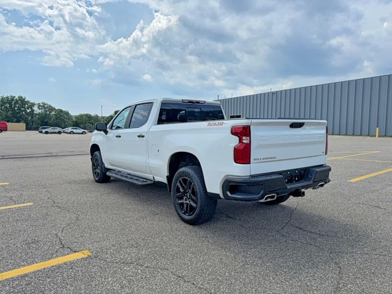 2025 Chevrolet Silverado VIN 3GCUKFE88SG234950 COPART salvage auction — NORMAL WEAR, Salvage Title, sold $30,500 on 2026-07-21 (photo 3)