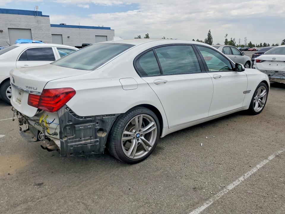 2013 BMW 7er VIN WBAYE8C56DD132296 COPART salvage auction — REAR END, Ca - Salvage Certificate, sold $475 on 2026-07-28 (photo 3)