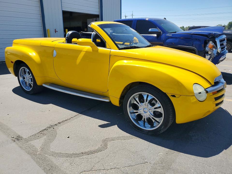 2004 Chevrolet Ssr VIN 1GCES14P74B105612 COPART salvage auction — MINOR DENT/SCRATCHES, ID - SALVAGE CERTIFICATE OF TITLE, sold $4,400 on 2026-07-09 (photo 4)