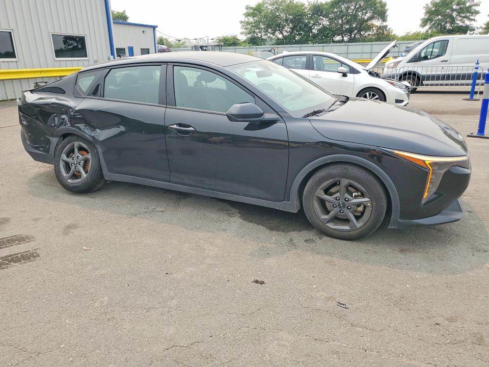 2025 Kia K4 VIN 3KPFT4DE5SE062762 COPART salvage auction — SIDE, Ct - Clean Title, sold $9,100 on 2026-07-27 (photo 4)