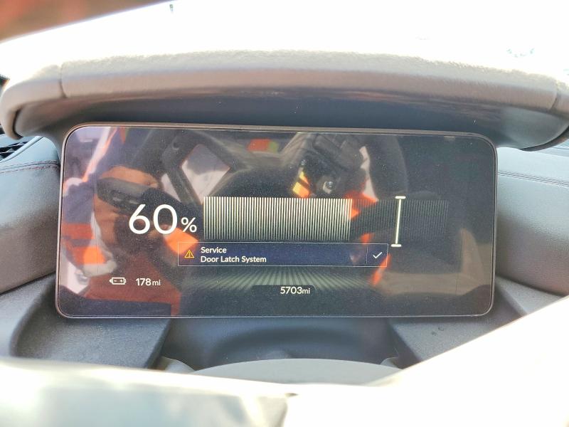 2024 Acura Zdx VIN 4W5KHNRL6RZ501403 COPART salvage auction — STRIPPED, Or - Dis/Dlr/Exp Only Salvage Title, sold $375 on 2026-07-31 (photo 9)