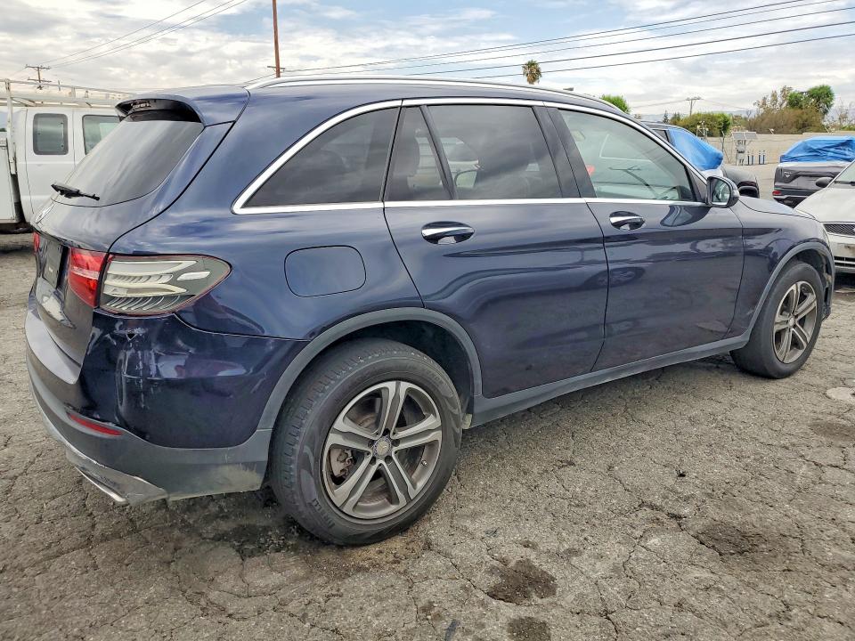 2016 Mercedes-benz Glc class VIN WDC0G4JB9GF059133 COPART salvage auction — MINOR DENT/SCRATCHES, CA - DIS/DLR/EXP ONLY CLEAN TITLE (P), sold $2,900 on 2026-08-10 (photo 3)
