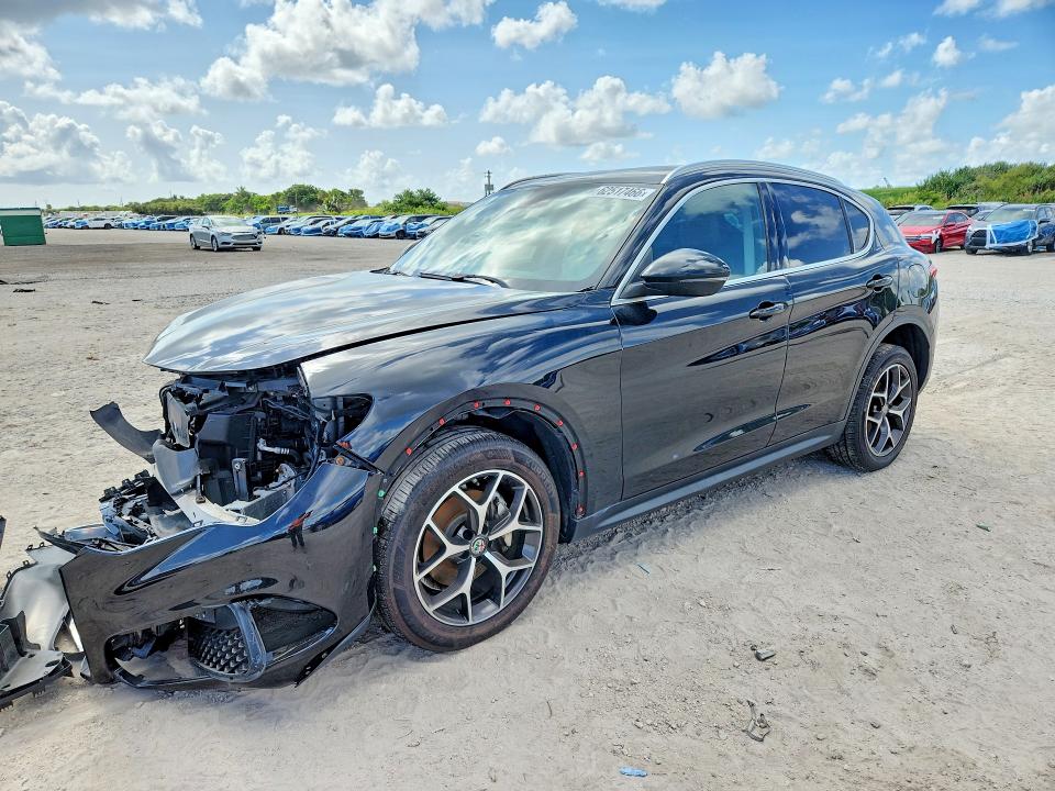 2018 Alfa romeo Stelvio VIN ZASFAKBN8J7C24273 COPART salvage auction — FRONT END, Fl - Cert Of Title Slvg Rebuildable, sold $1,300 on 2026-08-11 (photo 1)