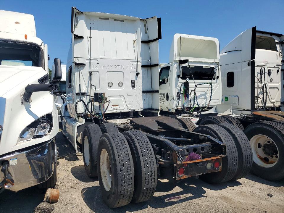 2019 International VIN 3HSDZAPR6KN333659 COPART salvage auction — MINOR DENT/SCRATCHES, NJ - CERTIFICATE OF TITLE, sold $1,800 on 2026-07-28 (photo 2)