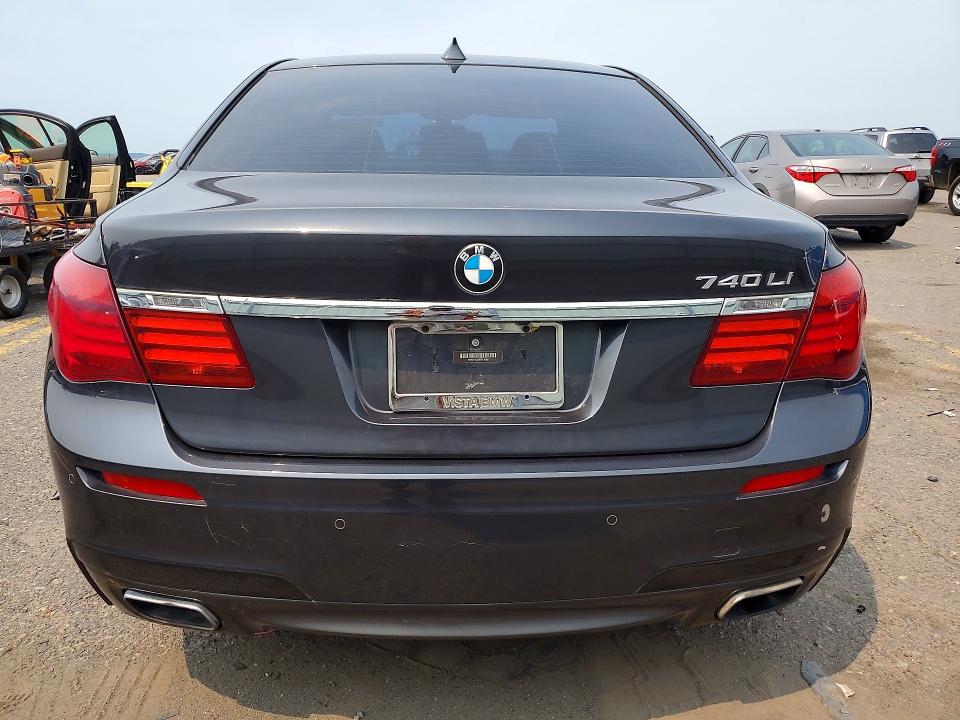 2013 BMW 7er VIN WBAYE4C58DD136987 COPART salvage auction — MINOR DENT/SCRATCHES, Fl - Cert Of Title Slvg Rebuildable, sold $2,950 on 2026-07-24 (photo 6)
