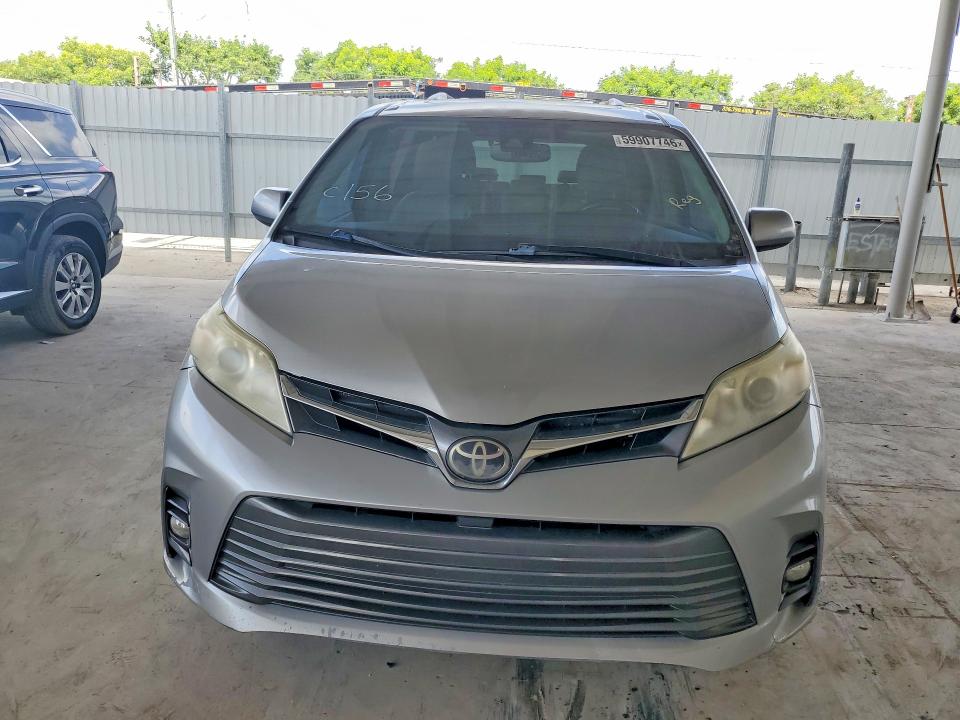 2018 Toyota Sienna VIN 5TDYZ3DC2JS905000 COPART salvage auction — MINOR DENT/SCRATCHES, Fl - Certificate Of Title (P), sold $7,000 on 2026-07-22 (photo 5)
