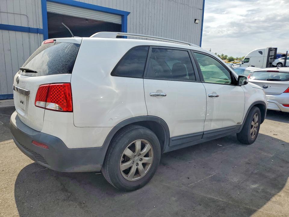 2011 Kia Sorento VIN 5XYKTDA22BG165021 COPART salvage auction — VANDALISM, Nv - Certificate Of Title, sold $200 on 2026-07-29 (photo 3)