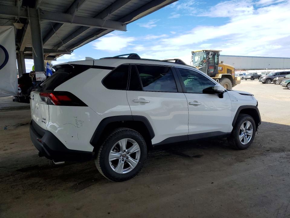 2021 Toyota Rav 4 VIN 2T3R6RFV3MW013498 COPART salvage auction — FRONT END, Ca - Salvage Certificate, sold $8,200 on 2026-07-30 (photo 3)