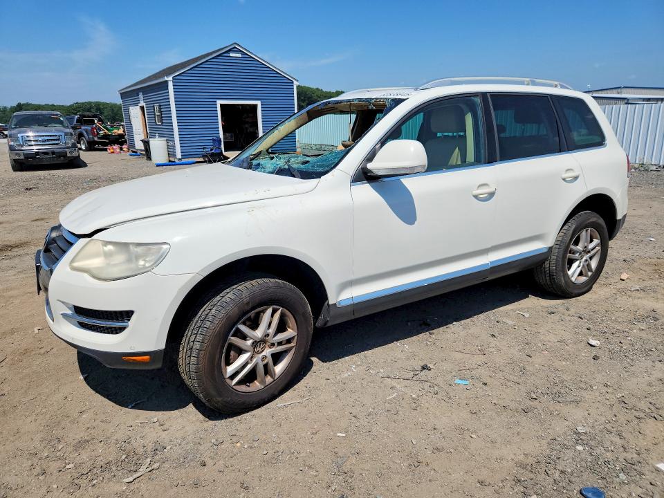 2008 Volkswagen Touareg VIN WVGBE77L18D035570 COPART salvage auction — FRONT END, Ma - Cert Of Title-Reconstrctd Coll, sold $125 on 2026-07-29 (photo 1)