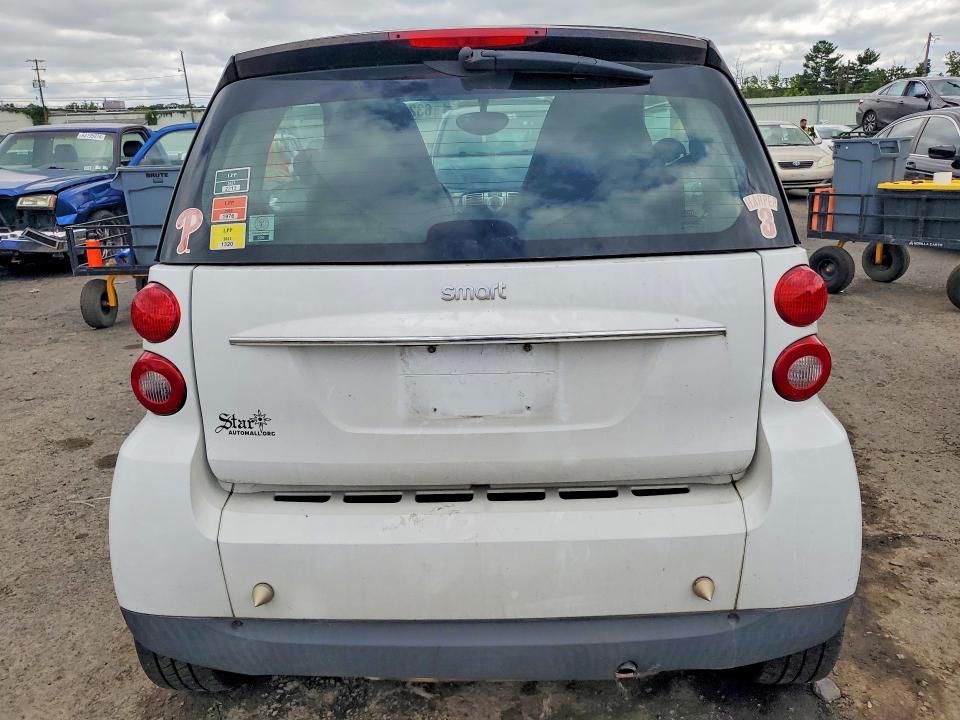 2011 Smart Fortwo VIN WMEEJ3BA6BK439027 COPART salvage auction — ROOF, Pa - Cert Of Title, sold $1,152 on 2026-08-06 (photo 6)