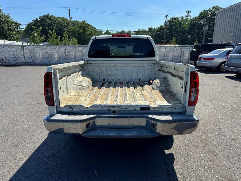 2015 Nissan VIN 1N6BD0CT8FN714616 COPART salvage auction — MINOR DENT/SCRATCHES, Fl - Certificate Of Title, sold $2,900 on 2026-07-29 (photo 9)