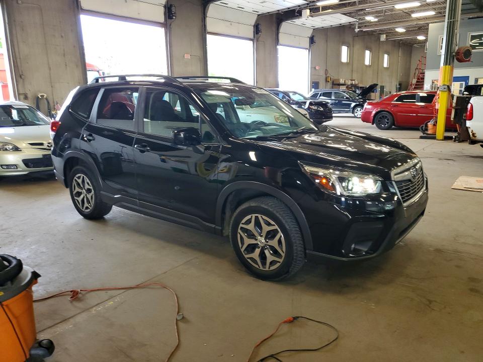 2020 Subaru Forester VIN JF2SKAJC6LH410858 COPART salvage auction — HAIL, Mn - Cert Of Title-Salvage, sold $9,900 on 2026-08-25 (photo 4)
