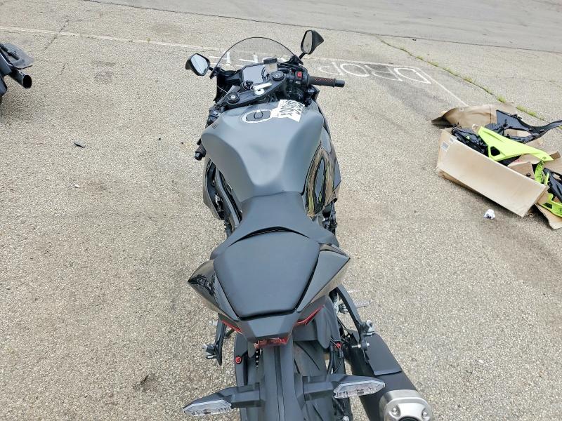 2025 Kawasaki Zx VIN JKBZXJJ18SA031290 COPART salvage auction — SIDE, OH - CERT OF TITLE-SALVAGE, sold $2,050 on 2026-07-23 (photo 6)