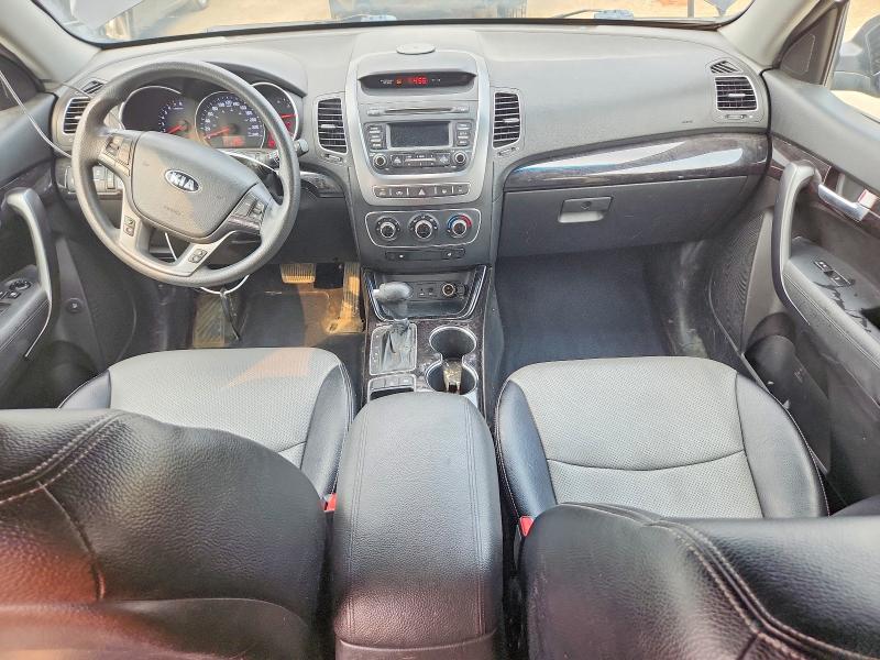 2014 Kia Sorento VIN 5XYKTCA69EG479928 COPART salvage auction — REAR END, Ab - Bos - Salvage, sold $125 on 2026-07-30 (photo 8)