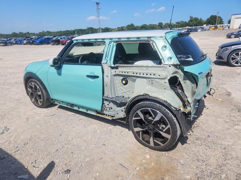 2025 Mini Cooper VIN WMW23GD05S2W65449 COPART salvage auction — SIDE, OK - CERT OF TITLE-SALVAGE, sold $6,500 on 2026-08-04 (photo 2)