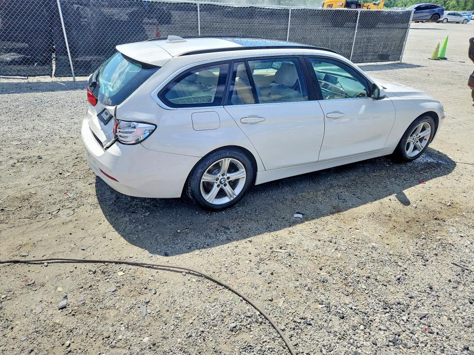 2015 BMW 3er VIN WBA3G7C55FK481317 COPART salvage auction — REAR END, Sc - Cert Of Title-Salvage, sold $1,700 on 2026-08-17 (photo 3)