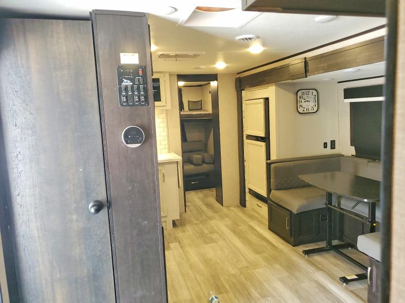 2023 Jayco Jay feather VIN 1UJBB0BT7P1JJ0137 COPART salvage auction — FRONT END, SC - CERT OF TITLE-SALVAGE, sold $7,000 on 2026-09-24 (photo 6)