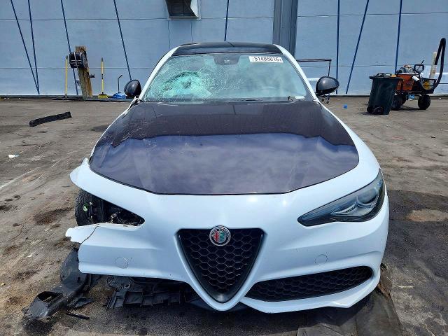 2019 Alfa romeo Giulia VIN ZARFAMAN6K7599575 COPART salvage auction — FRONT END, Fl - Certificate Of Title, sold $1,050 on 2026-07-27 (photo 5)