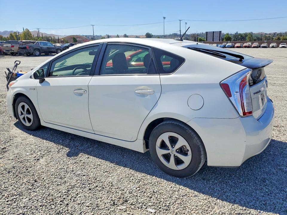 2015 Toyota Prius VIN JTDKN3DU8F1952109 COPART salvage auction — MECHANICAL, Salvage Title, sold $2,100 on 2026-07-29 (photo 2)
