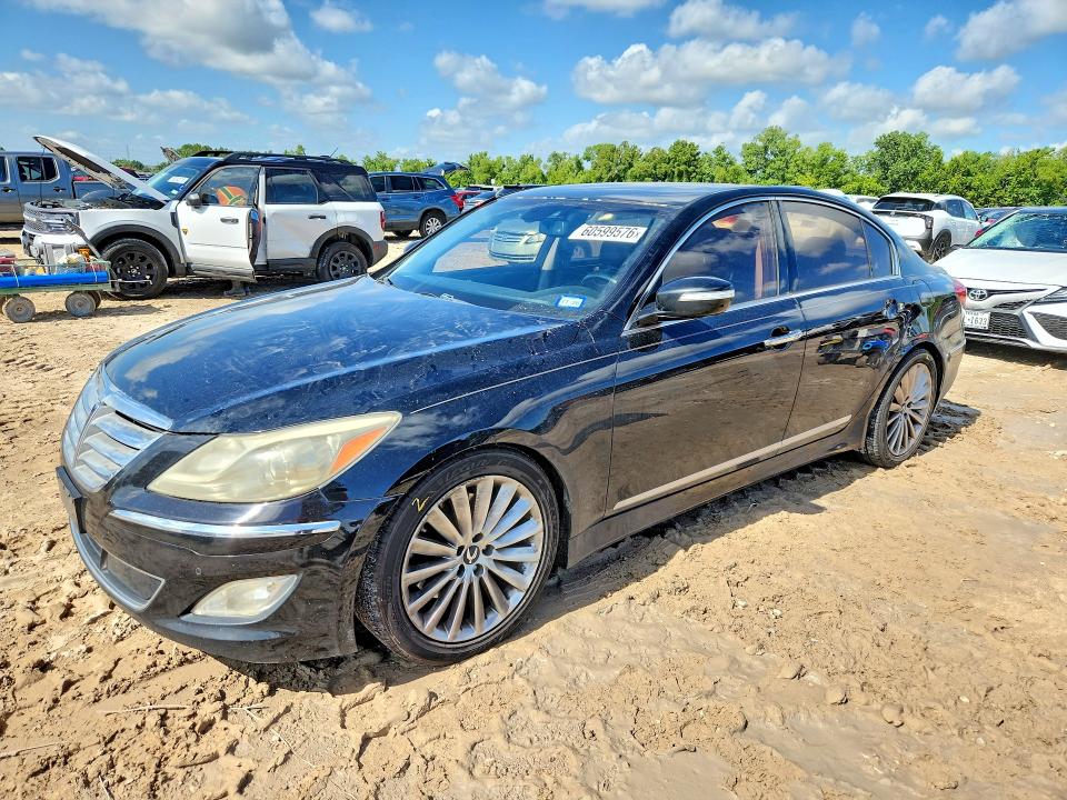 2013 Hyundai Genesis VIN KMHGC4DH0DU238034 COPART salvage auction — Burn Engine, TX - SALVAGE VEHICLE TITLE, sold $500 on 2026-07-24 (photo 1)