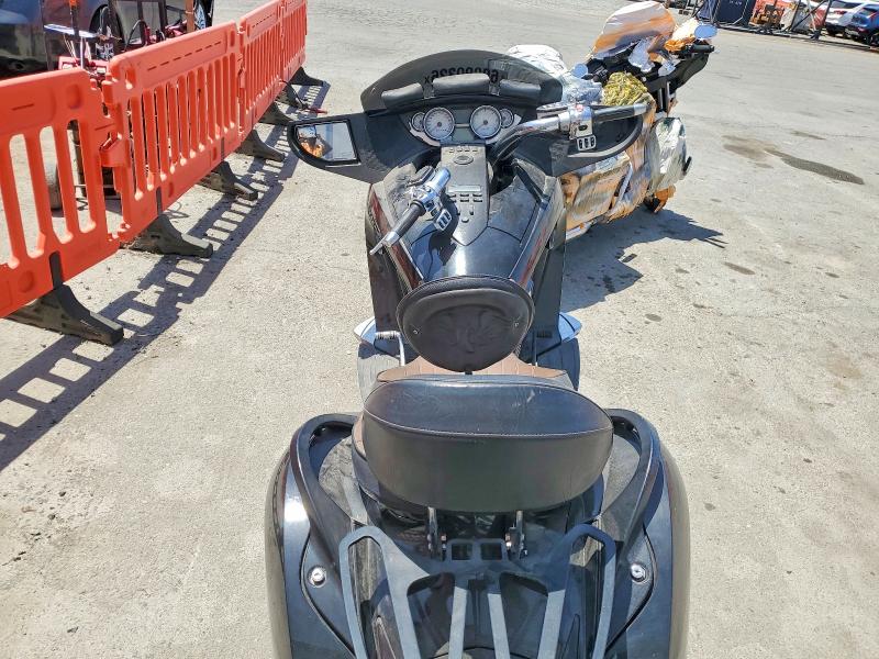 2009 Victory motorcycles Vision VIN 5VPSD36D193000787 COPART salvage auction — MINOR DENT/SCRATCHES, CA - DIS/DLR/EXP ONLY CLEAN TITLE, sold $1,300 on 2026-07-14 (photo 6)