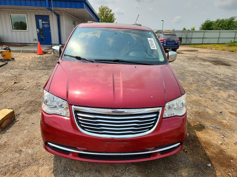 2016 Chrysler Voyager VIN 2C4RC1CG5GR119479 COPART salvage auction — NORMAL WEAR, Wi - Certificate Of Title, sold $1,750 on 2026-07-30 (photo 5)