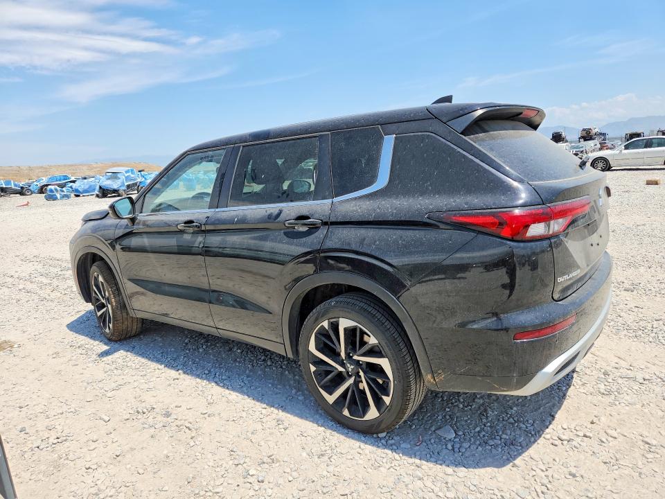 2024 Mitsubishi Outlander VIN JA4J3VA88RZ062469 COPART salvage auction — MINOR DENT/SCRATCHES, KS - CERTIFICATE OF TITLE, sold $10,300 on 2026-07-28 (photo 2)