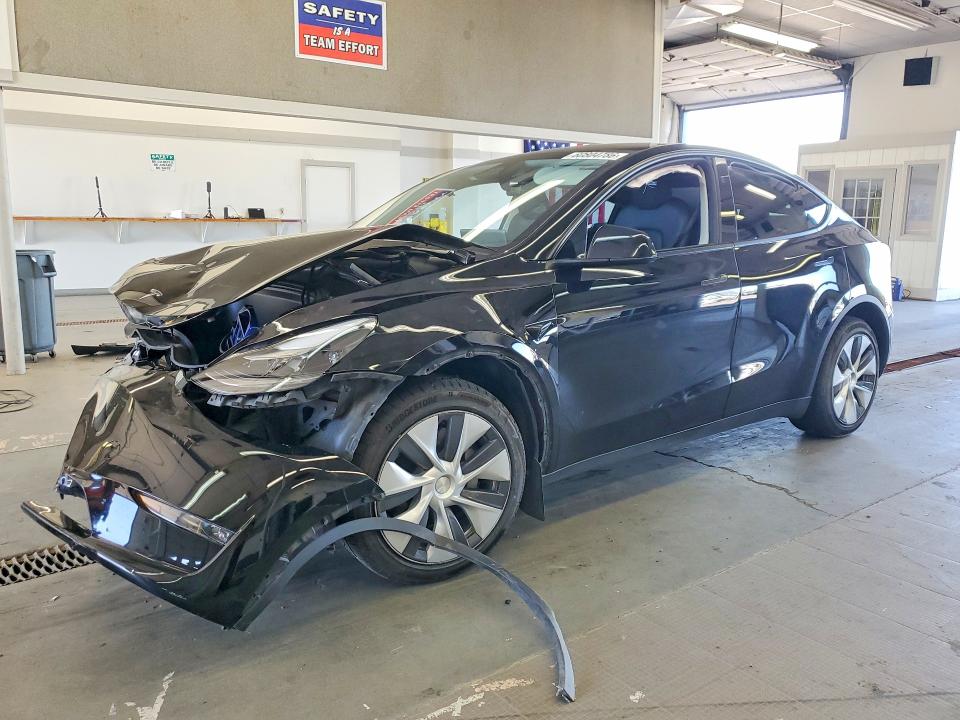 2024 Tesla Model y VIN 7SAYGDEE1RF990507 — COPART salvage auction photo