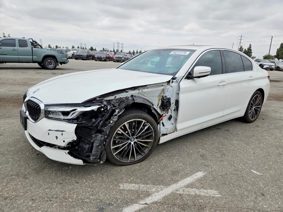 2022 BMW 5er VIN WBA13AG08NCJ24883 COPART salvage auction — FRONT END, CA - SALVAGE CERTIFICATE, sold $3,550 on 2026-07-30 (photo 1)