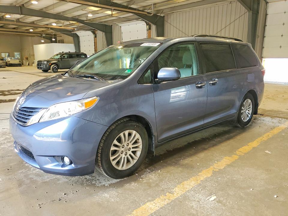 2017 Toyota Sienna VIN 5TDYZ3DC5HS772887 COPART salvage auction — FRONT END, Pa - Certificate Of Salvage, sold $7,800 on 2026-08-19 (photo 1)