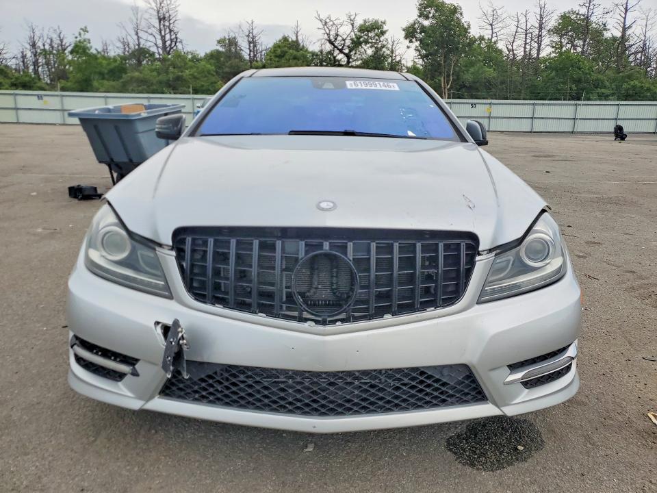 2014 Mercedes-benz C-klasse VIN WDDGJ8JB8EG264694 COPART salvage auction — FRONT END, VA - CERTIFICATE OF TITLE, sold $4,350 on 2026-08-04 (photo 5)