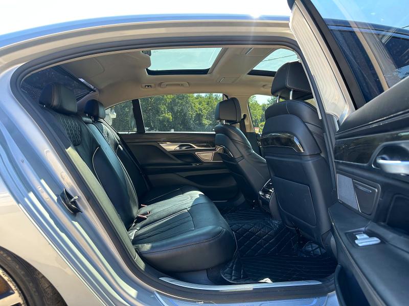 2016 BMW 7er VIN WBA7F2C52GG418042 COPART salvage auction — MINOR DENT/SCRATCHES, In - Certificate Of Title, sold $8,300 on 2026-08-06 (photo 6)