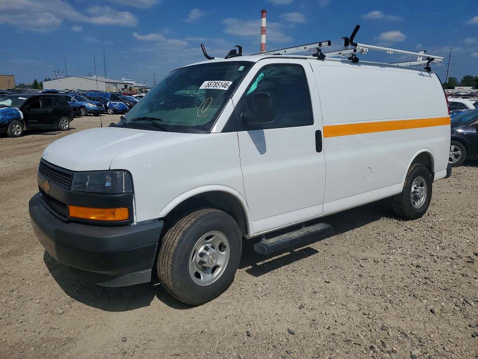 2025 Chevrolet Express 2500 VIN 1GCWGAFP9S1273340 — COPART salvage auction photo