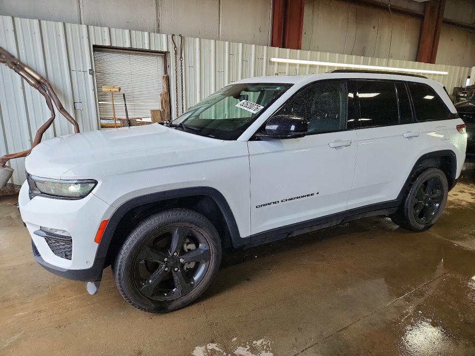 2023 Jeep Cherokee VIN 1C4RJHBG9PC566101 COPART salvage auction — SIDE, Il - Salvage Certificate, sold $14,900 on 2026-09-15 (photo 1)