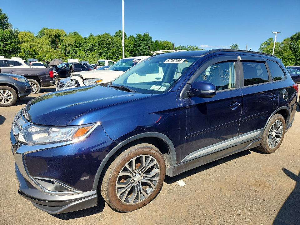 2016 Mitsubishi Outlander VIN JA4AZ3A35GZ037257 COPART salvage auction — MINOR DENT/SCRATCHES, Wv - Certificate Of Title (P), sold $3,000 on 2026-07-31 (photo 1)