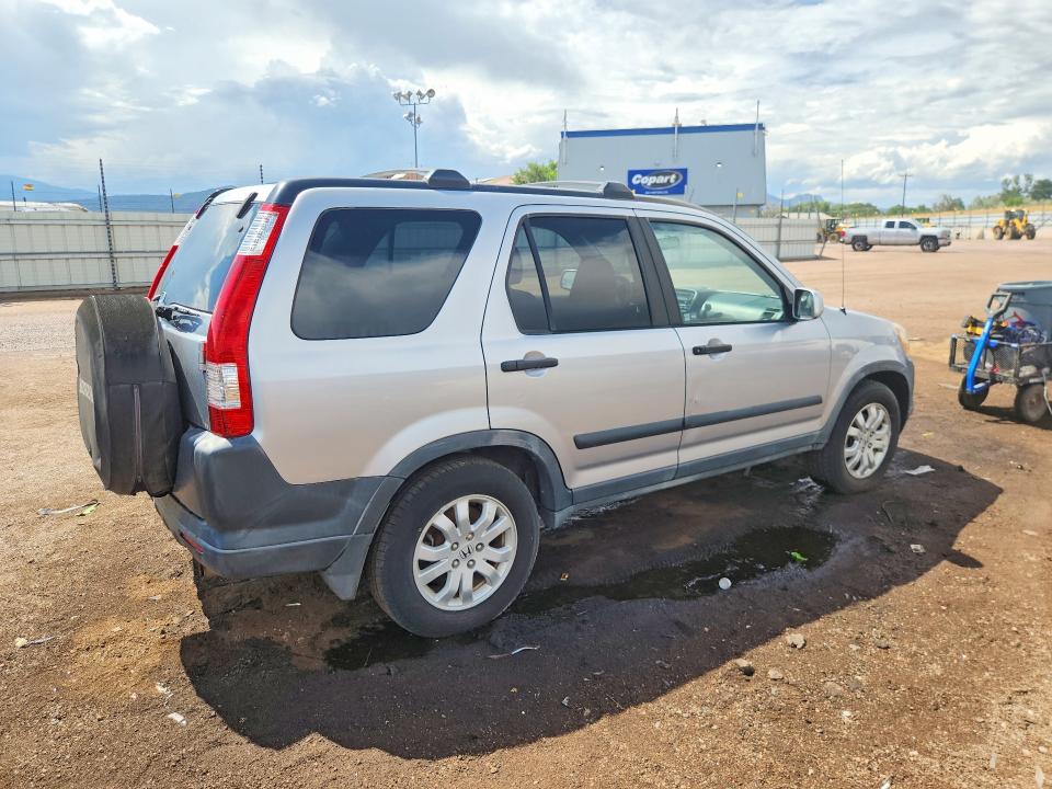 2005 Honda Cr-v VIN JHLRD78815C012147 COPART salvage auction — MINOR DENT/SCRATCHES, CO - CERT OF TITLE-SALVAGE HISTORY, sold $425 on 2026-07-29 (photo 3)