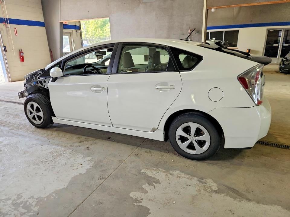 2013 Toyota Prius VIN JTDKN3DU4D0341707 COPART salvage auction — FRONT END, VA - CERT OF TITLE - SALVAGE, sold $2,500 on 2026-07-31 (photo 2)