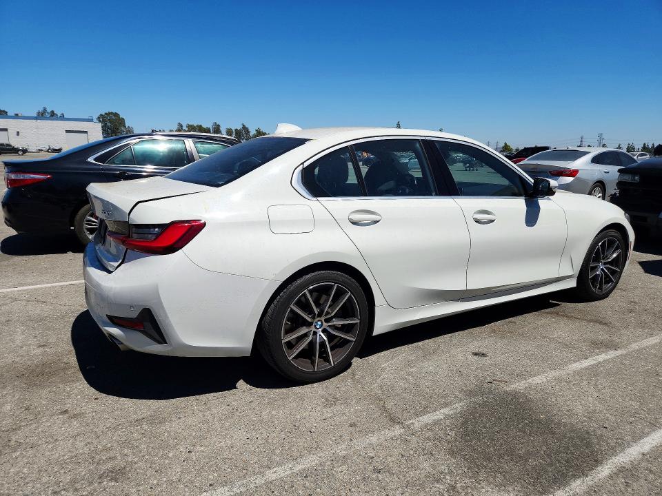 2019 BMW 3er VIN WBA5R1C57KAJ99390 COPART salvage auction — REAR END, Ca - Salvage Certificate, sold $4,650 on 2026-07-28 (photo 3)