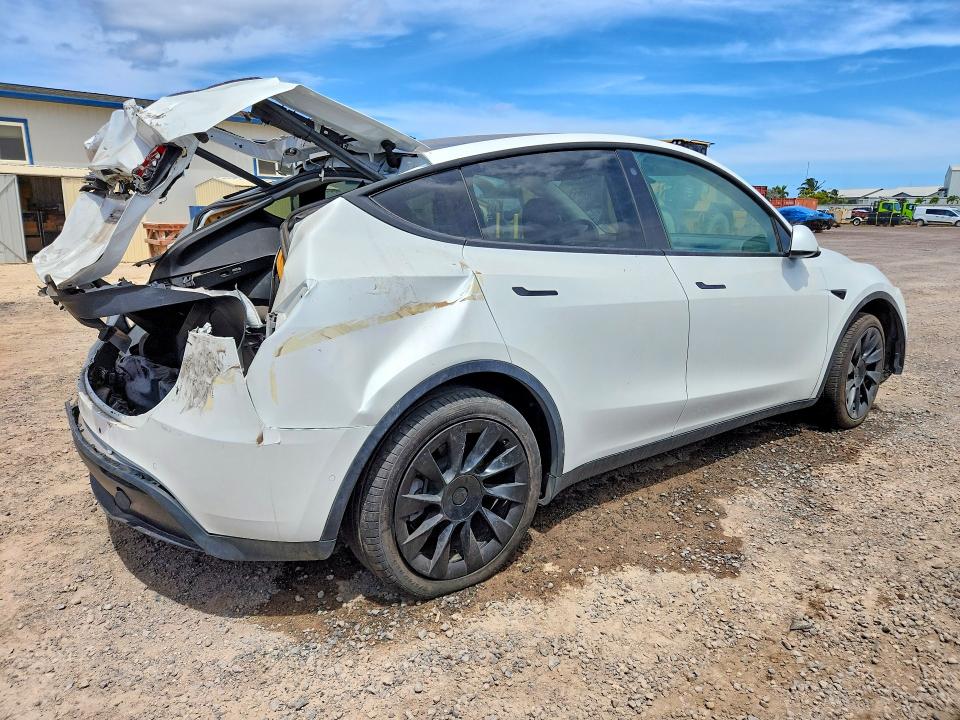 2021 Tesla Model y VIN 5YJYGDED6MF192792 COPART salvage auction — REAR END, Hi - Certificate Of Salvage, sold $2 on 2026-07-20 (photo 3)