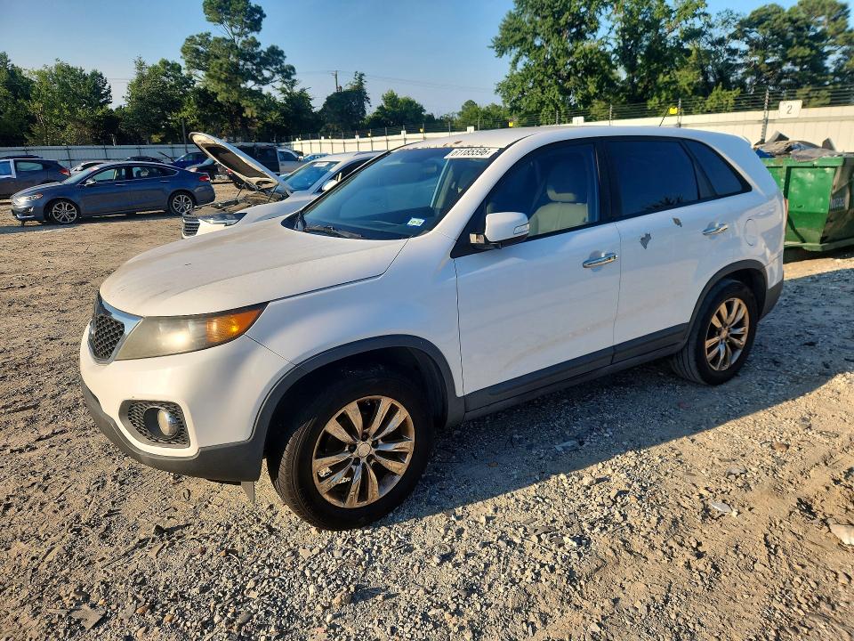 2011 Kia Sorento VIN 5XYKU4A14BG031065 COPART salvage auction — NORMAL WEAR, FL - CERTIFICATE OF TITLE, sold $1,500 on 2026-07-28 (photo 1)